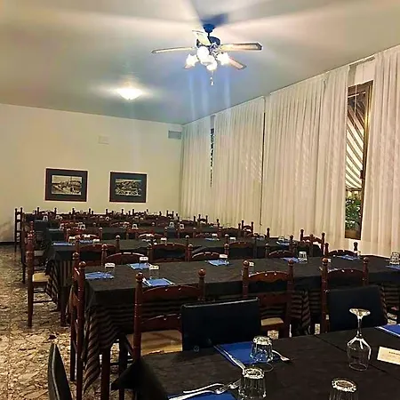 מלון K2 *